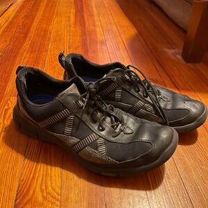Men shoes size 9